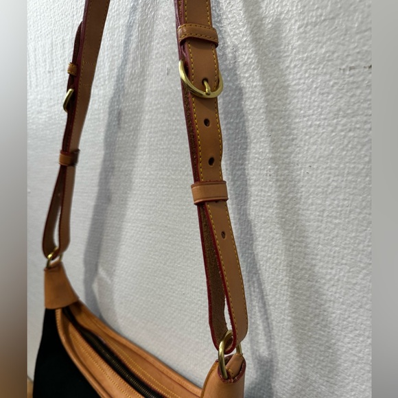 Dooney & Bourke Black Leather Large Shoulder Bag - Picture 8 of 13